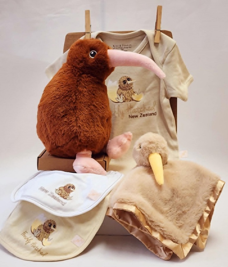 Kiwi Baby Gift Box